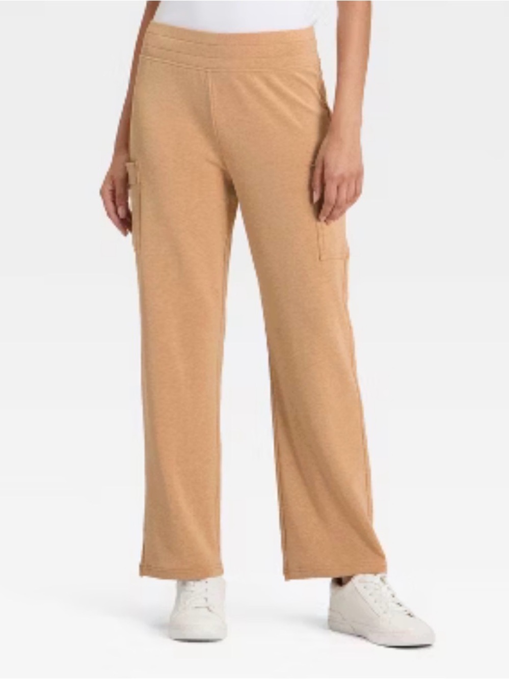 A New Day Women's Super Soft Cargo Lounge Pants with Pockets
Size XL
New w/ Tag
